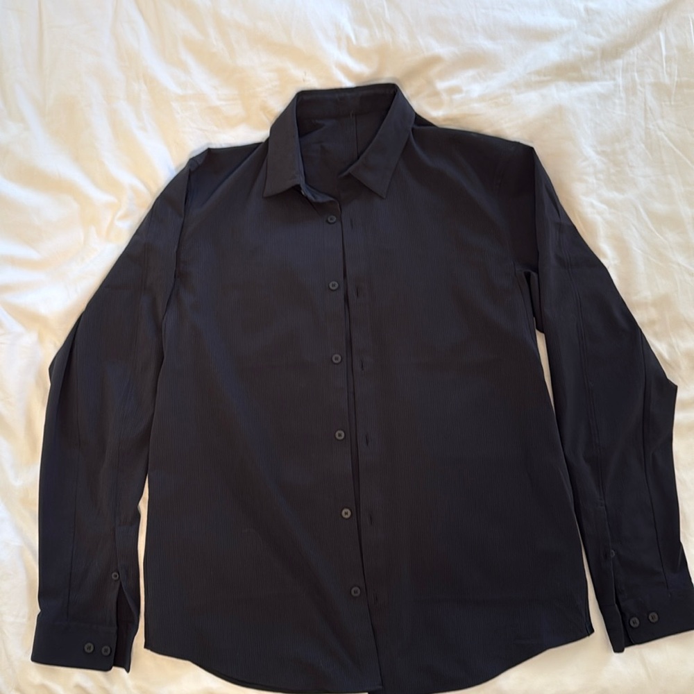 EUC black large ululemon button down, Airing Easy ventlight mesh